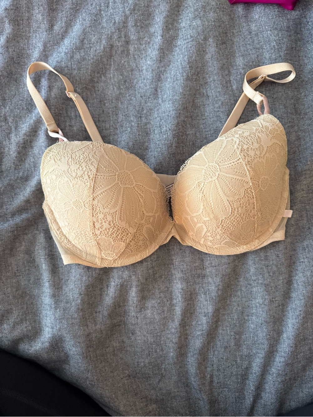 Victoria Secret 34D push up lace bra